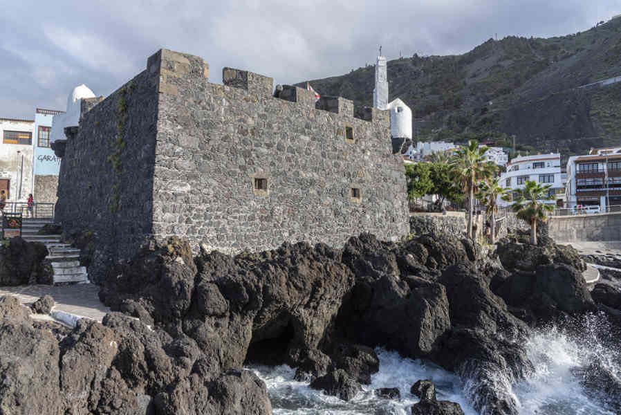 Tenerife 257 - Garachico - castillo de San Miguel.jpg